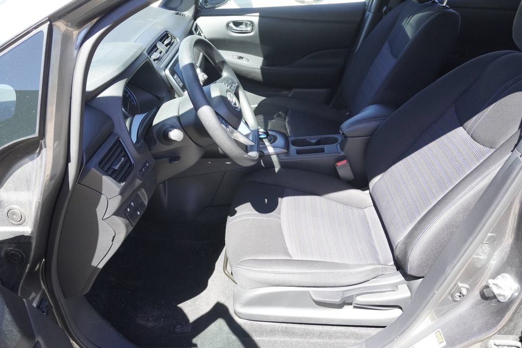 Used 2025 Nissan Leaf S FWD image 19
