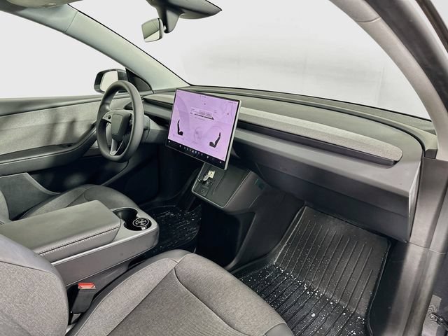 Used 2026 Tesla Model Y AWD image 25