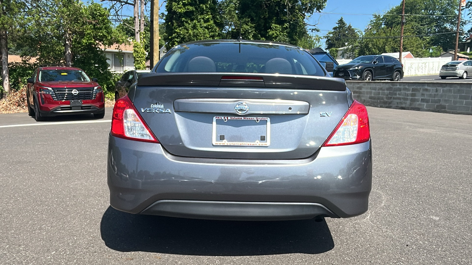 Used 2017 Nissan Versa SV FWD image 6