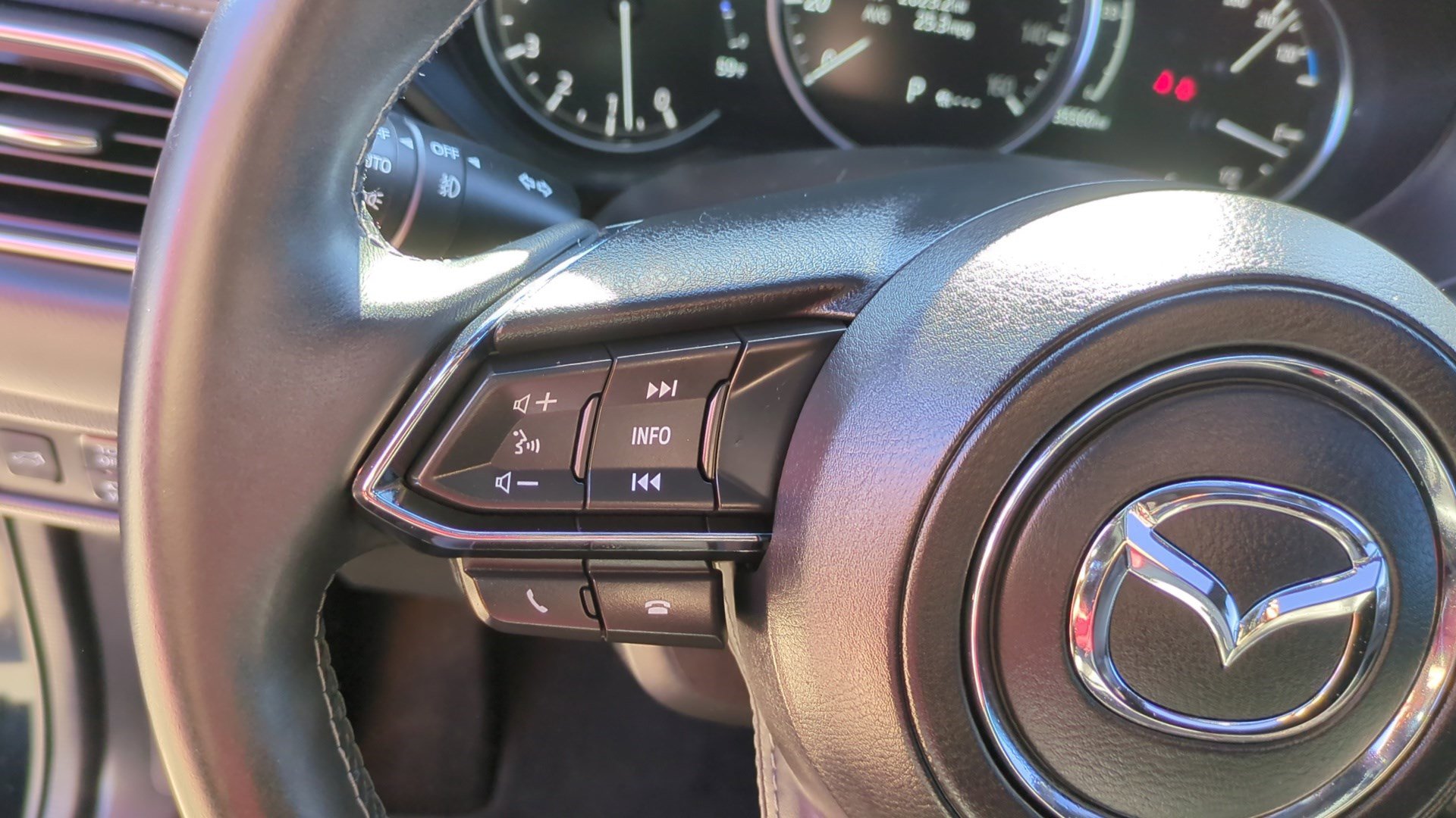 Used 2019 MAZDA CX-5 Signature image 17