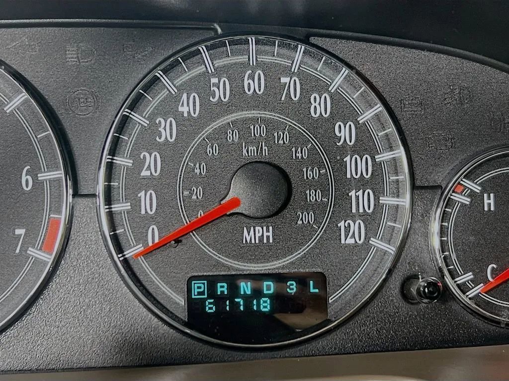 Used 2002 Chrysler Sebring LXi image 15