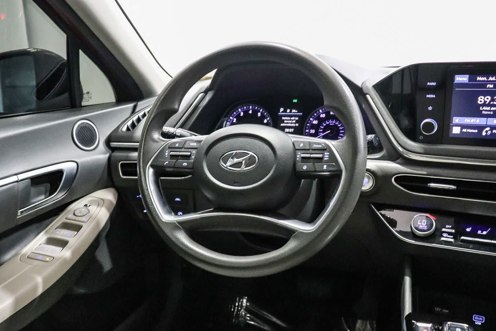 Used 2021 Hyundai Sonata SEL w/ Preferred Accessory Package FWD image 15