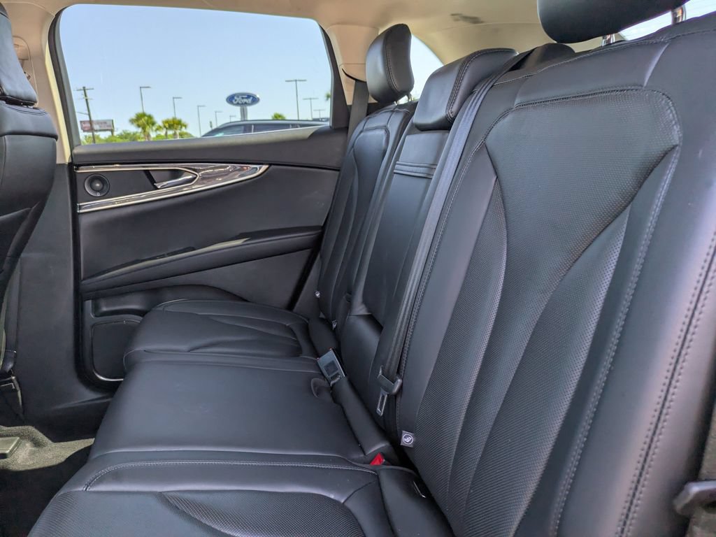 Certified 2023 Lincoln Nautilus Reserve w/ Monochromatic Package AWD/4WD image 17