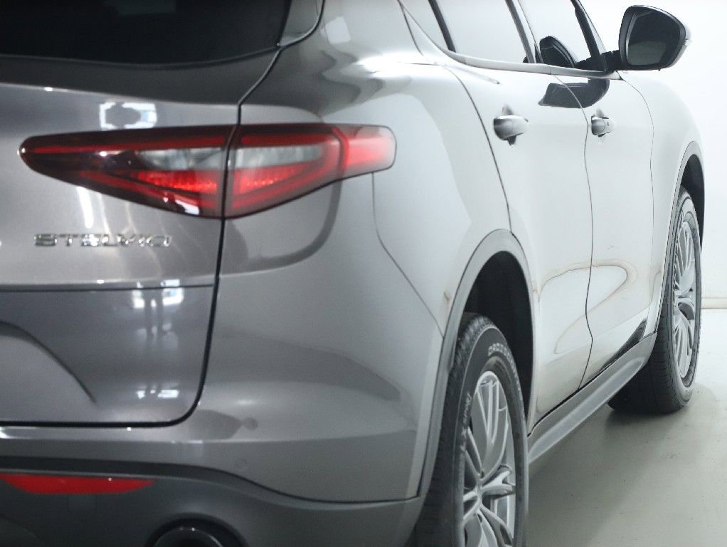 Used 2023 Alfa Romeo Stelvio Sprint AWD/4WD image 47
