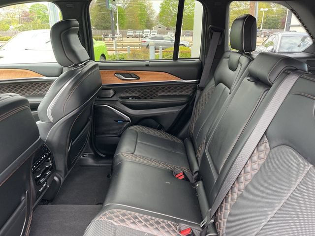 Used 2022 Jeep Grand Cherokee Summit AWD/4WD image 12