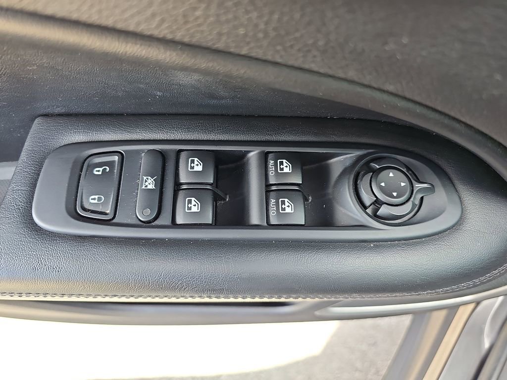 Used 2021 Jeep Compass Latitude image 30