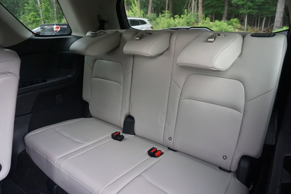 Used 2023 Nissan Pathfinder SL w/ SL Premium Package FWD image 16