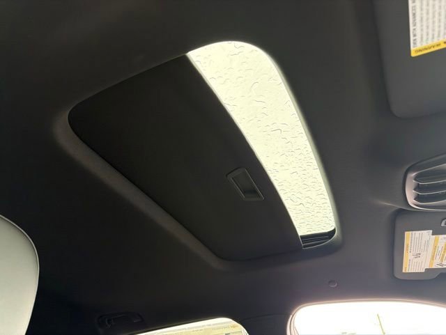 New 2026 Chevrolet Trax RS w/ Sunroof Package FWD image 24