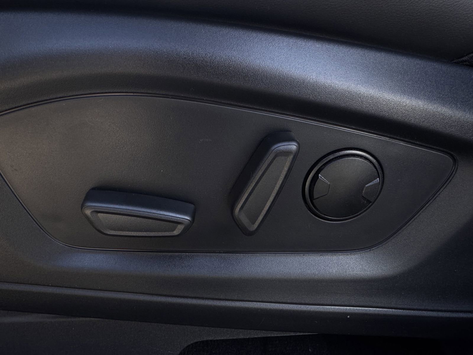 New 2026 Ford Explorer ST image 21