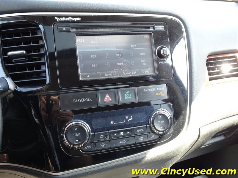 Used 2015 Mitsubishi Outlander GT AWD/4WD image 18