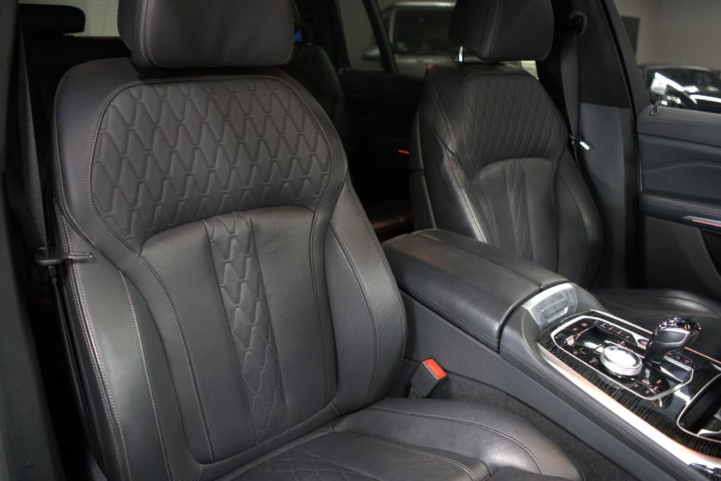 Used 2022 BMW X7 M50i AWD/4WD image 26