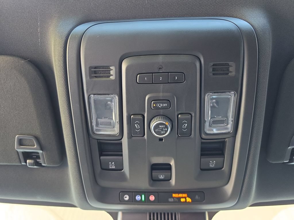 Certified 2024 GMC Yukon XL SLT w/ SLT Luxury Package AWD/4WD image 22