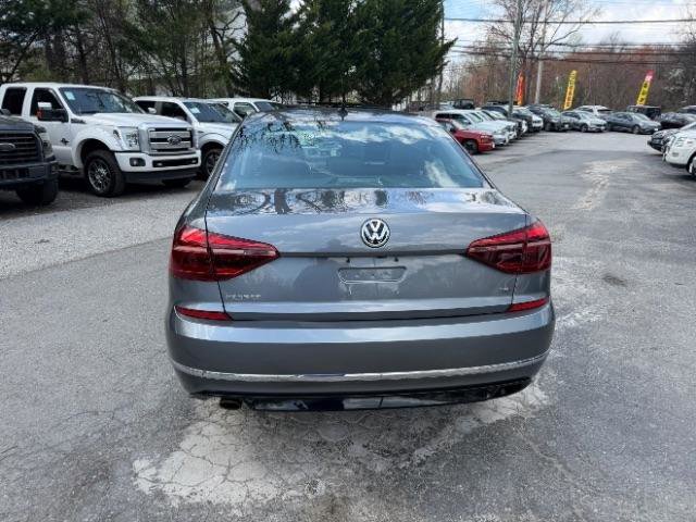 Used 2018 Volkswagen Passat 2.0T R-Line image 4
