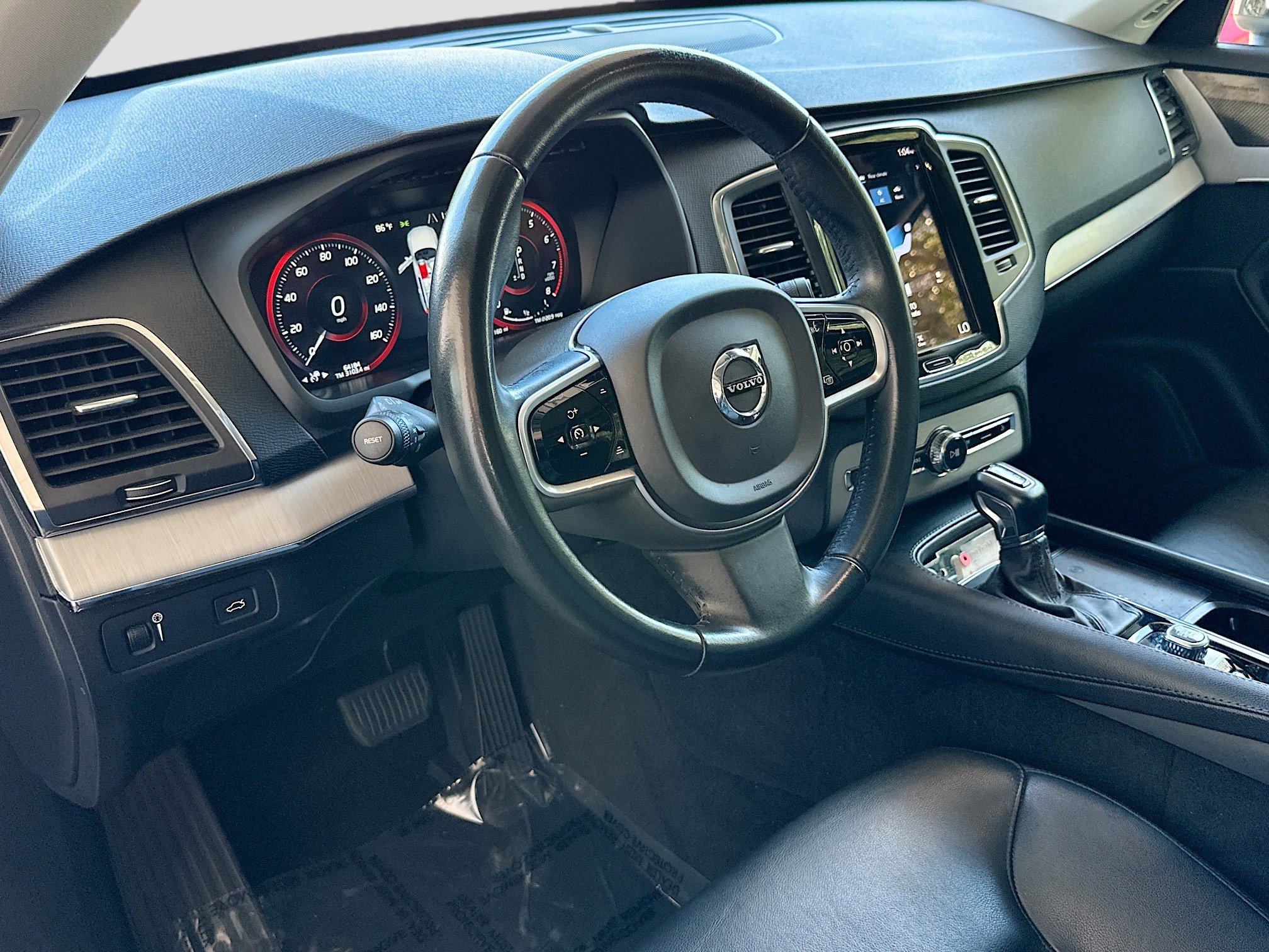 Used 2021 Volvo XC90 T5 Momentum image 8