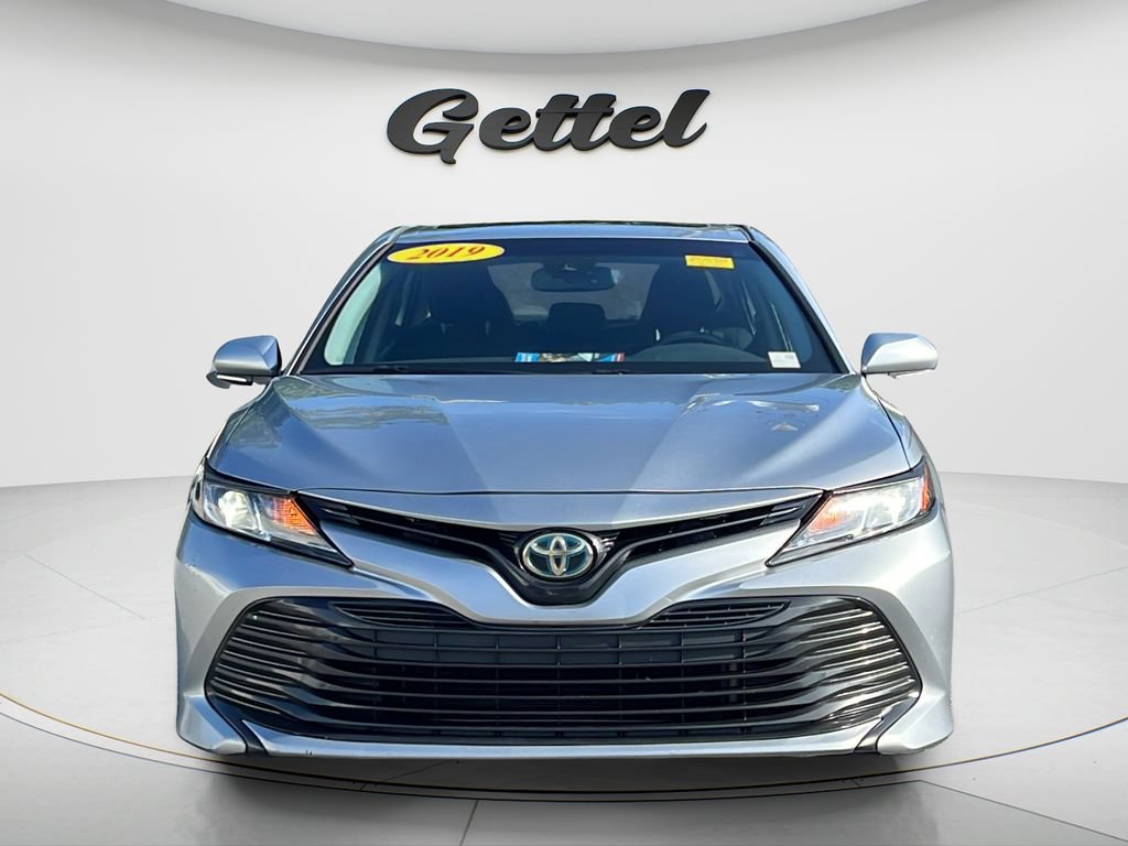 Used 2019 Toyota Camry LE w/ Convenience Package FWD image 2