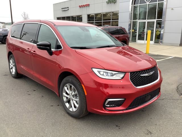 New 2026 Chrysler Pacifica Select image 2