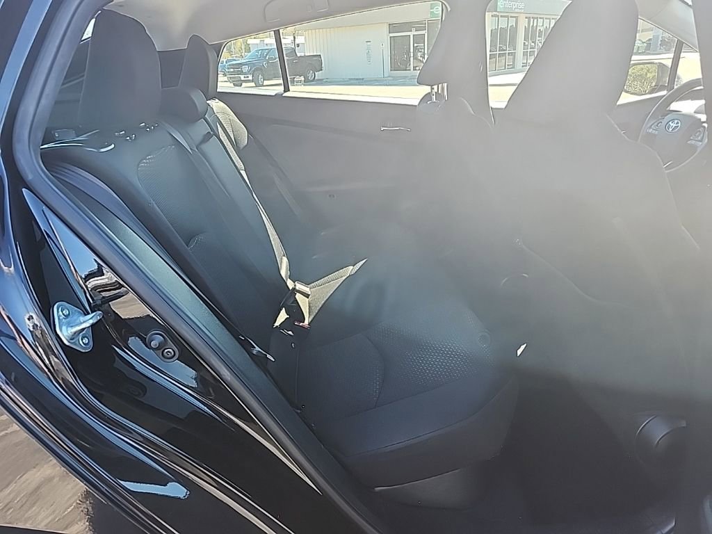 Used 2020 Toyota Prius LE image 15