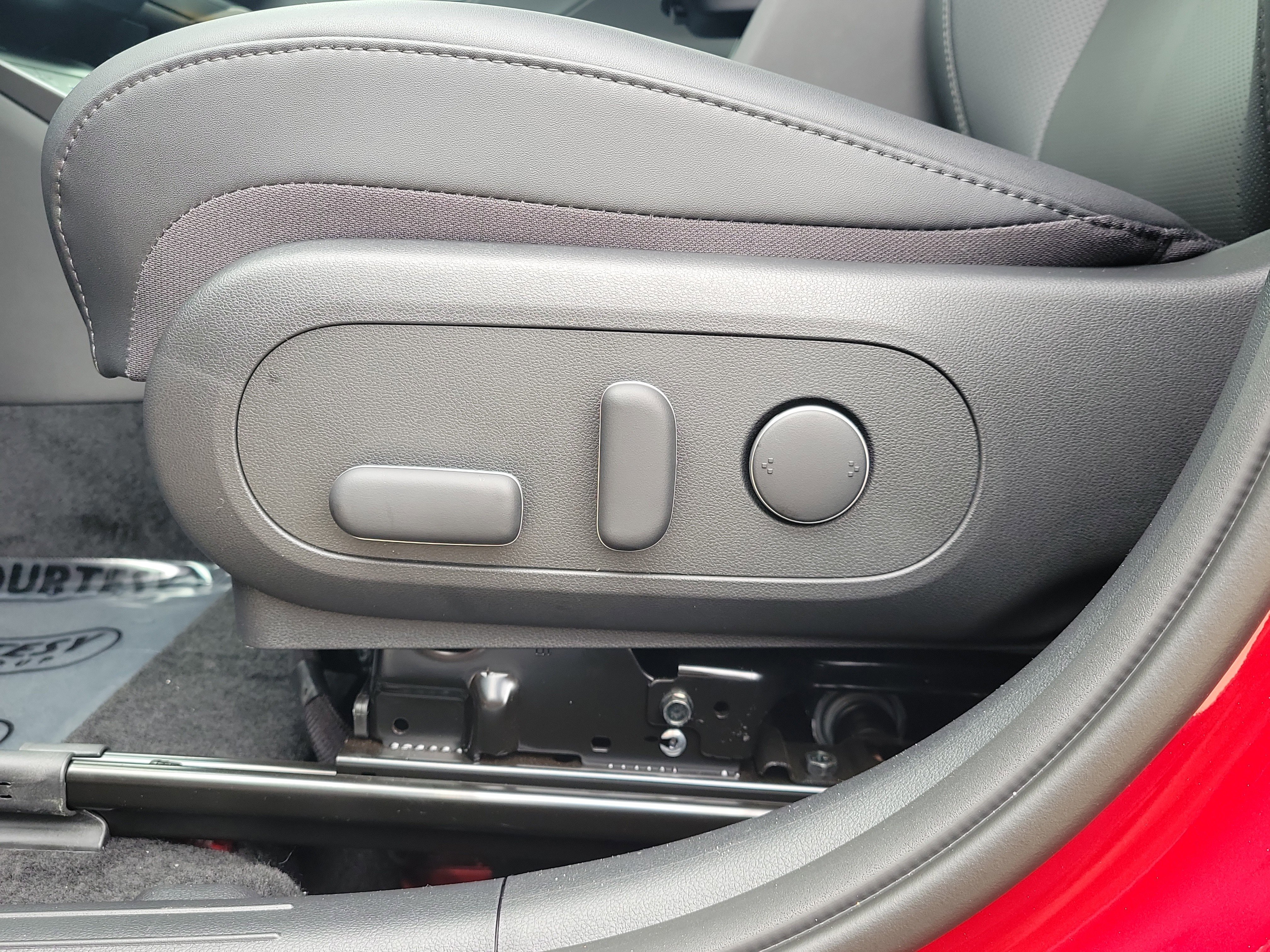 New 2026 Hyundai Kona SEL Premium image 13