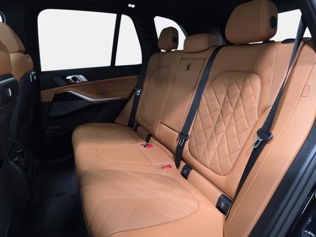 Certified 2024 BMW X5 xDrive40i w/ M Sport Package AWD/4WD image 11