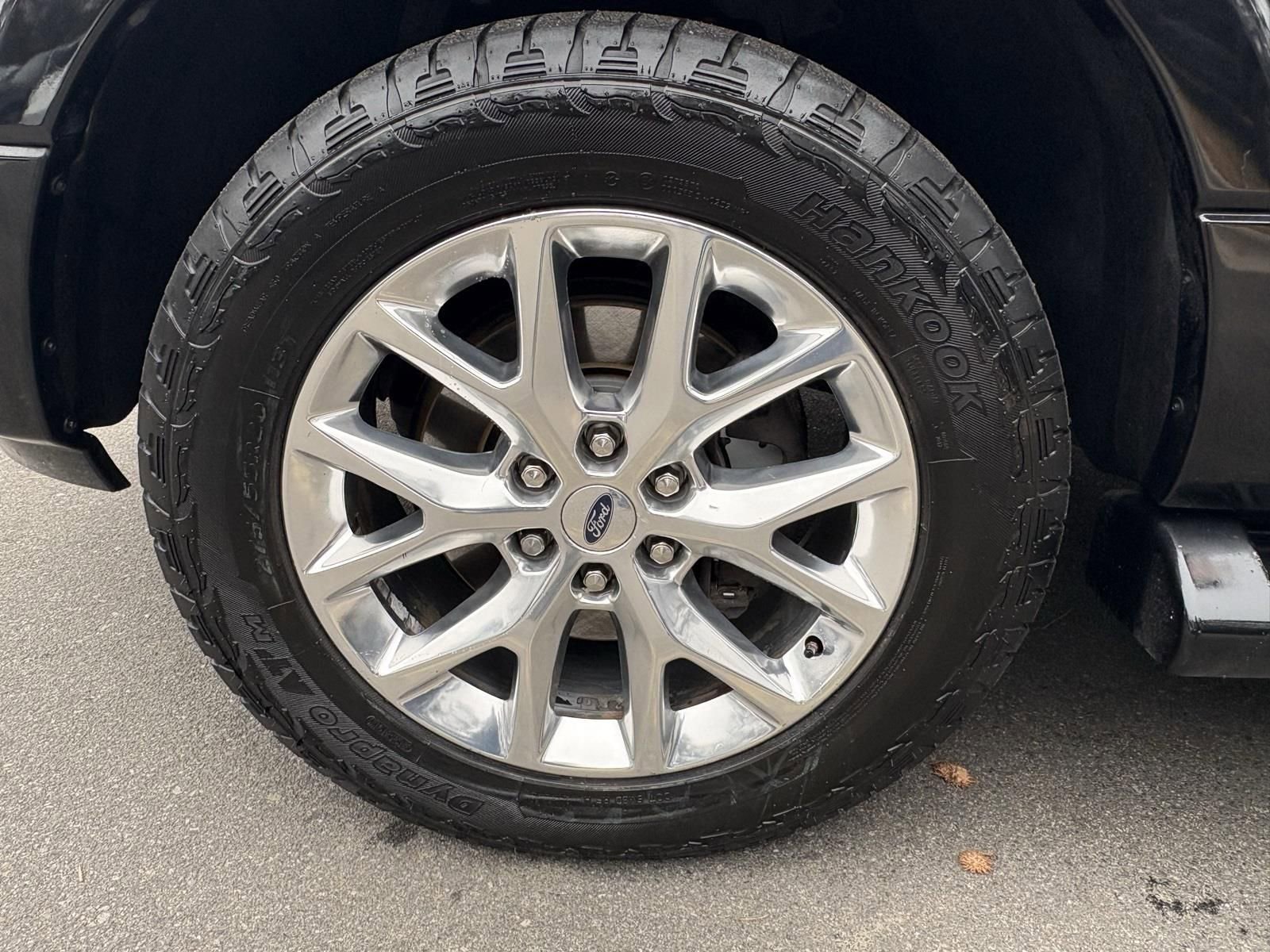Used 2015 Ford Expedition Limited RWD image 18
