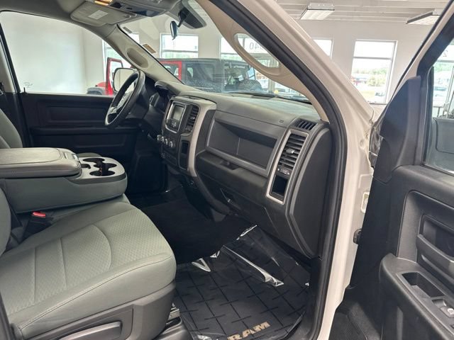 Used 2018 RAM 1500 Express AWD/4WD image 23
