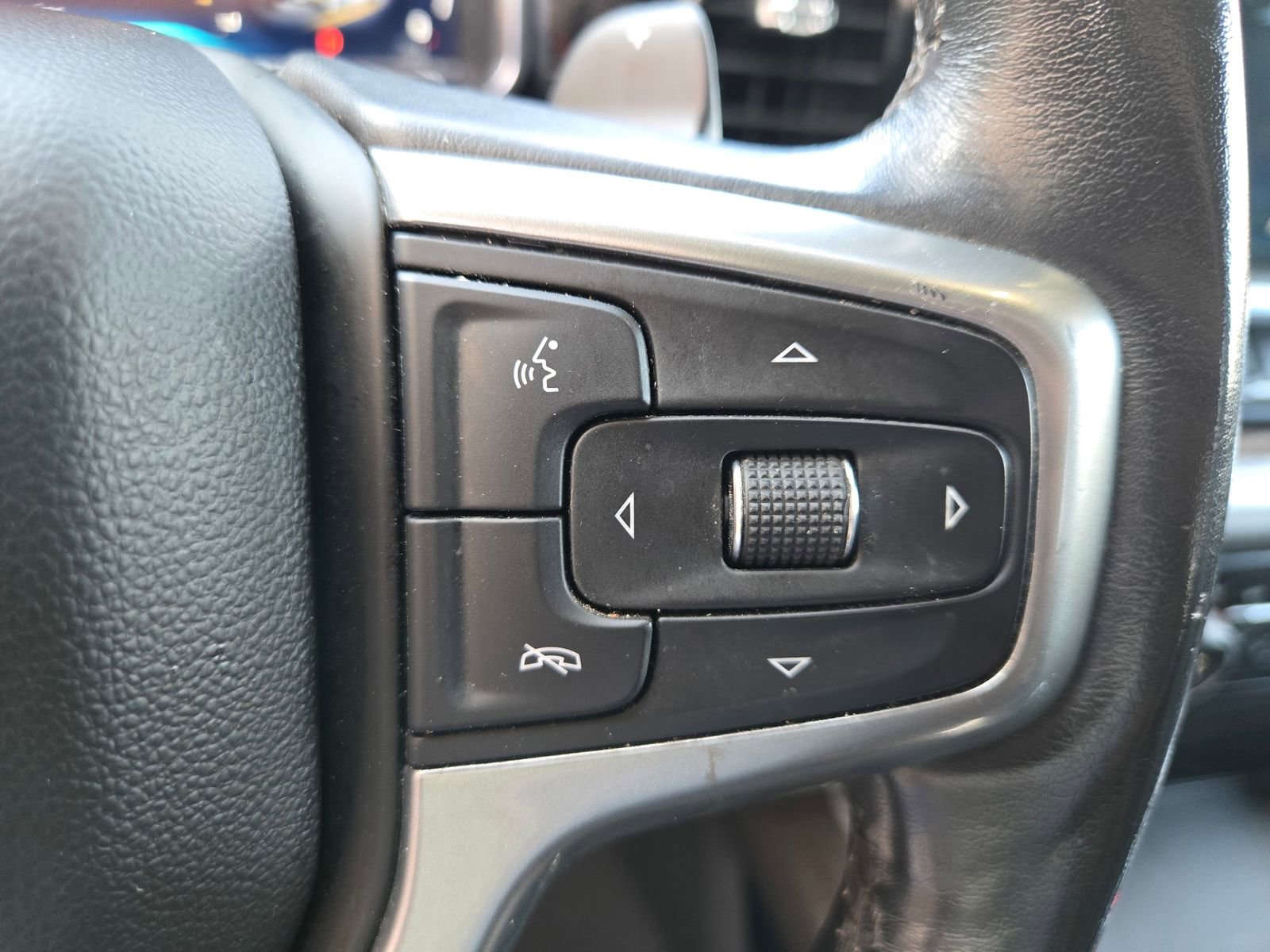 Used 2022 Chevrolet Silverado 1500 RST w/ Redline Edition AWD/4WD image 12