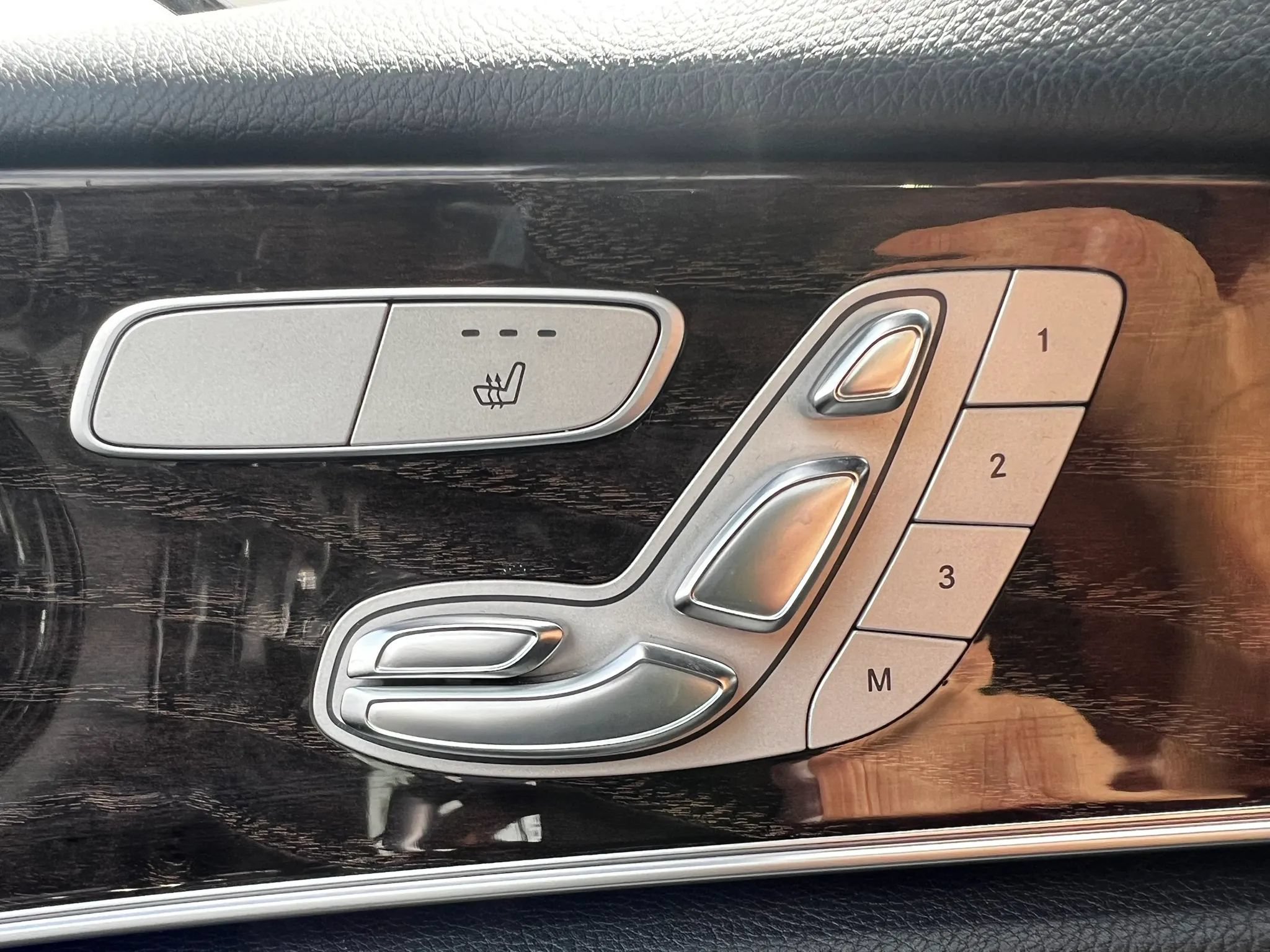 Used 2019 Mercedes-Benz E 450 4MATIC Sedan w/ Premium Package image 47