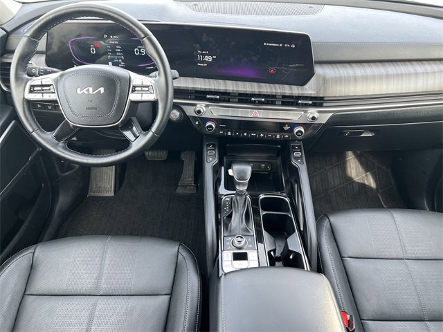 Used 2025 Kia Telluride EX w/ EX Captain's Chair Package image 10
