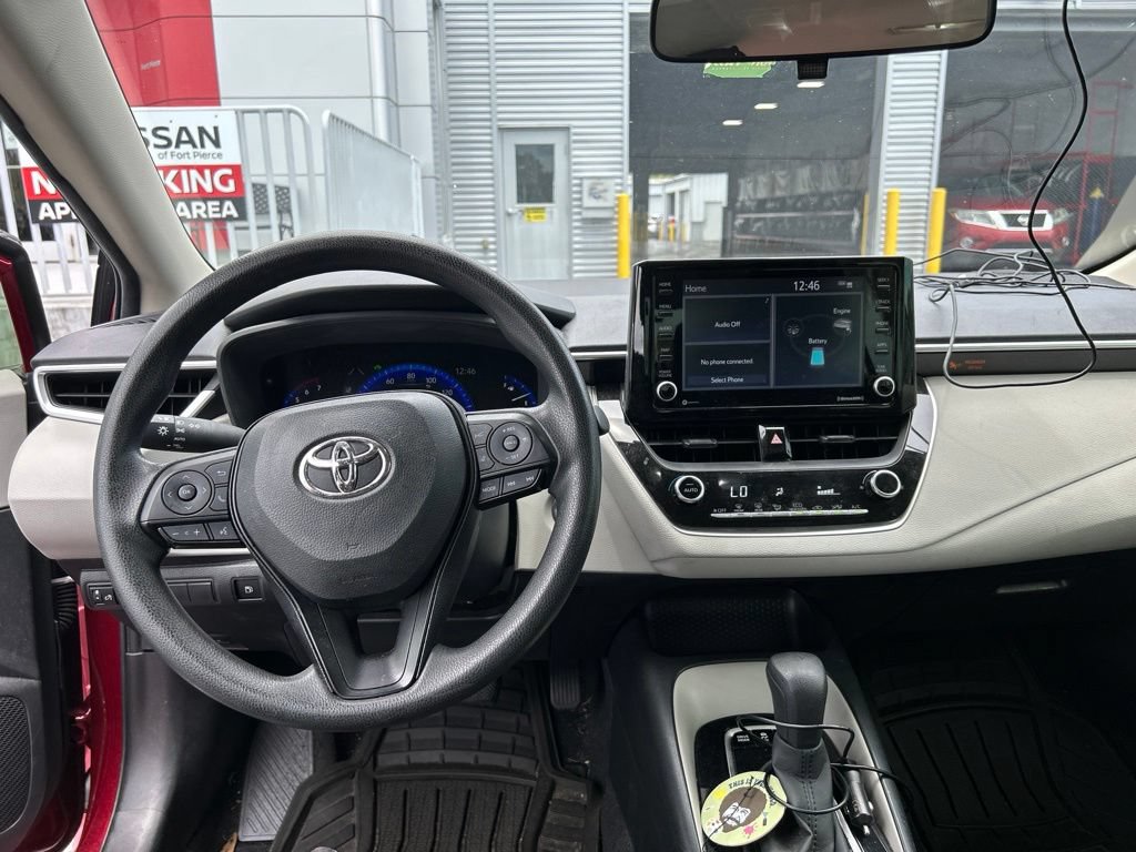 Used 2022 Toyota Corolla LE FWD image 11