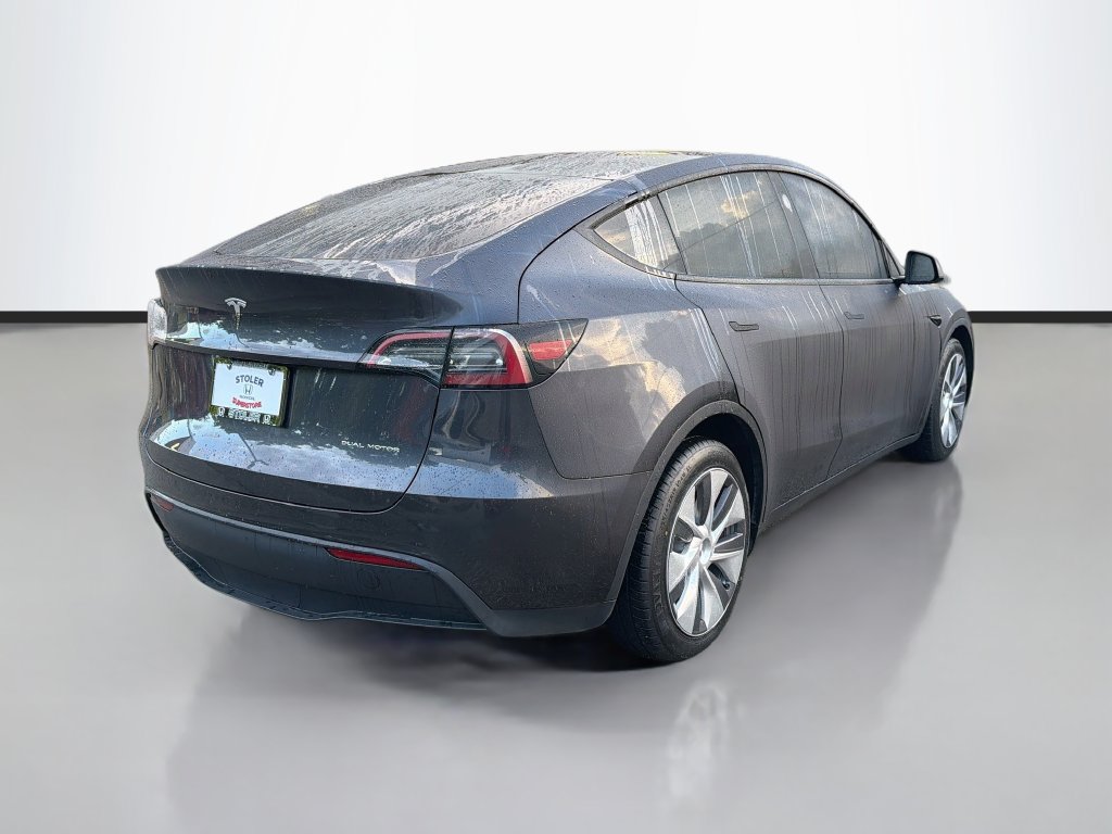 Used 2024 Tesla Model Y Long Range AWD/4WD image 7