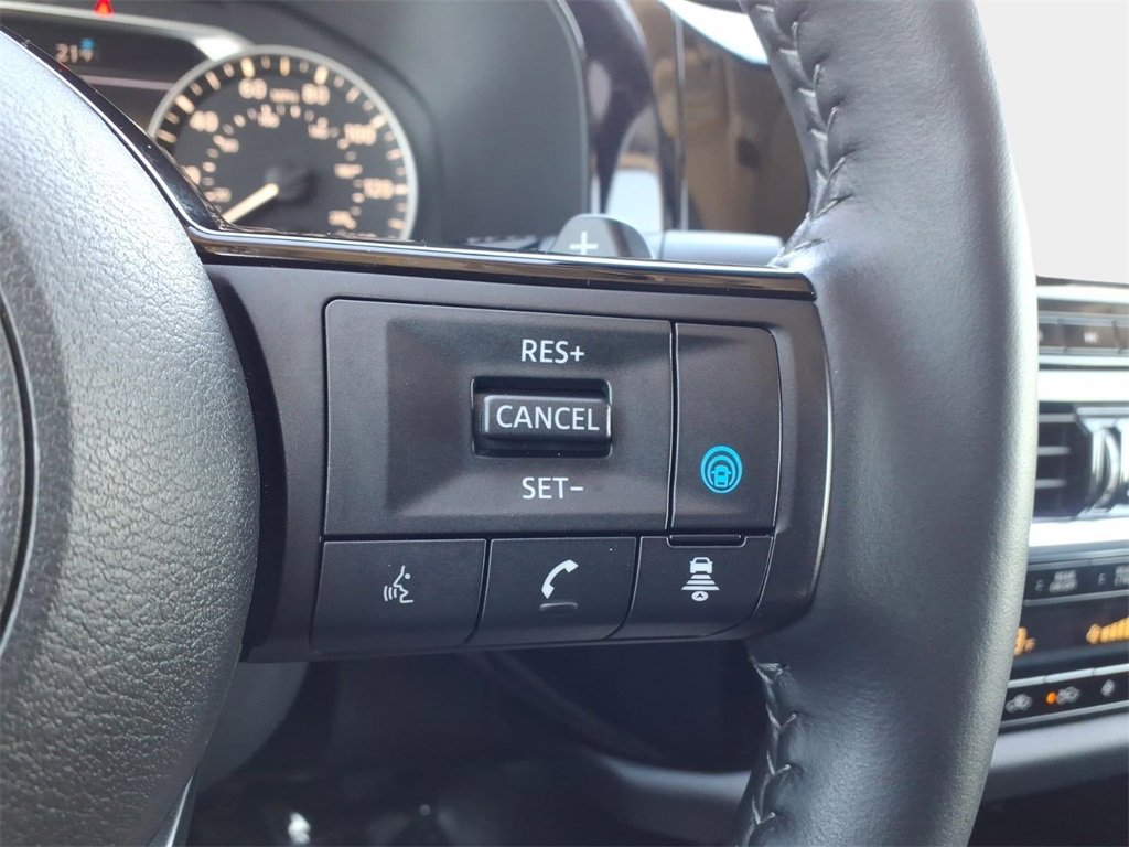Used 2024 Nissan Pathfinder SL image 22