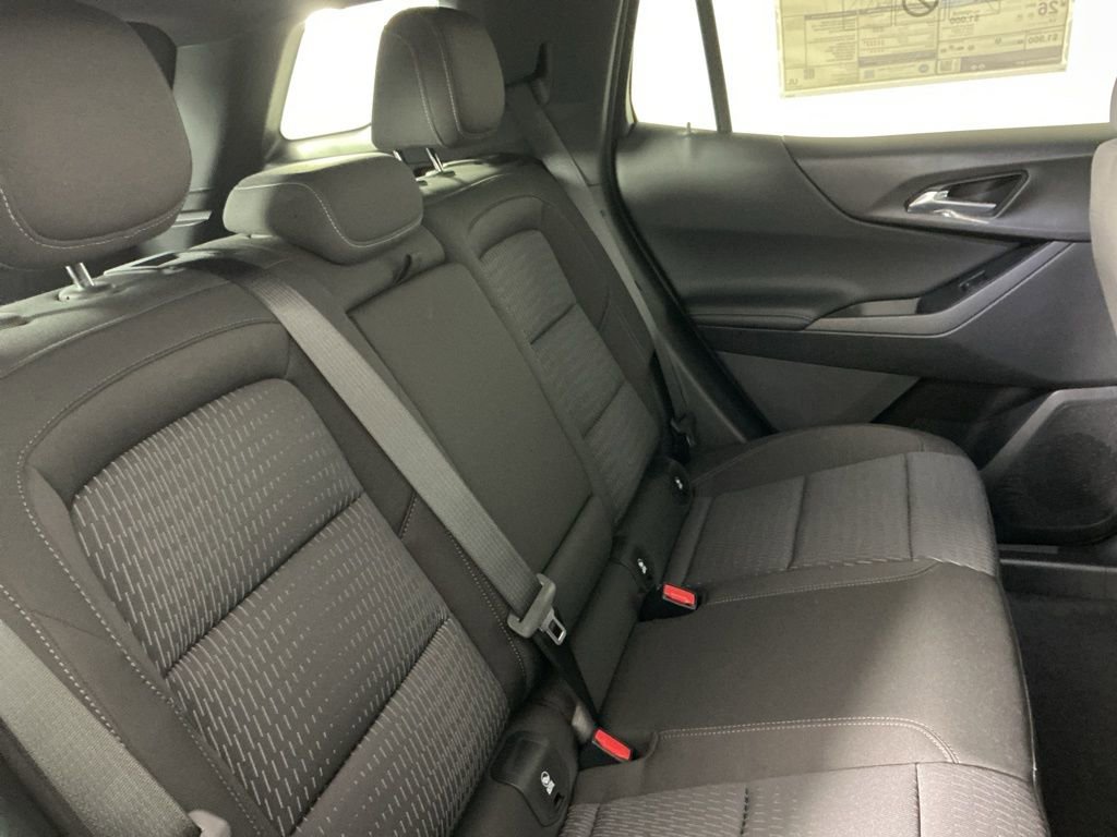 New 2026 Chevrolet Equinox LT w/ Safety and Technology Package AWD/4WD image 10