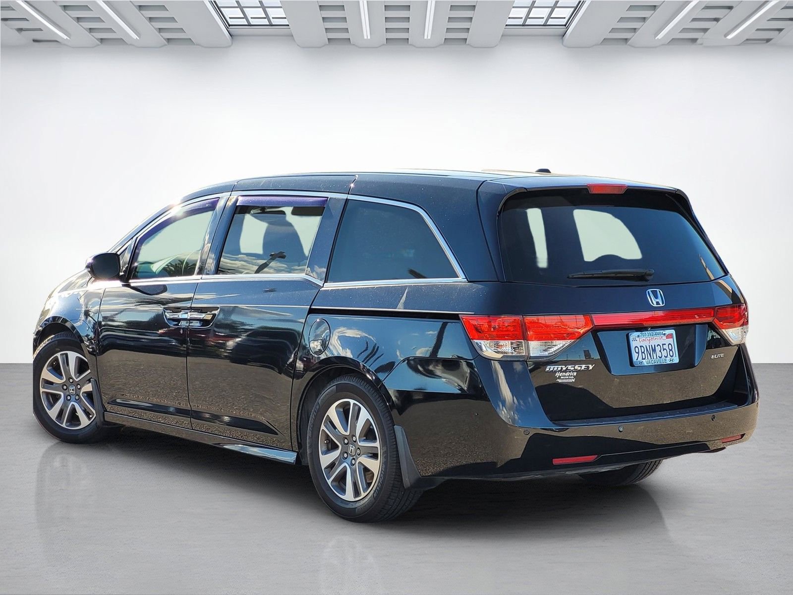 Used 2015 Honda Odyssey Touring Elite image 13