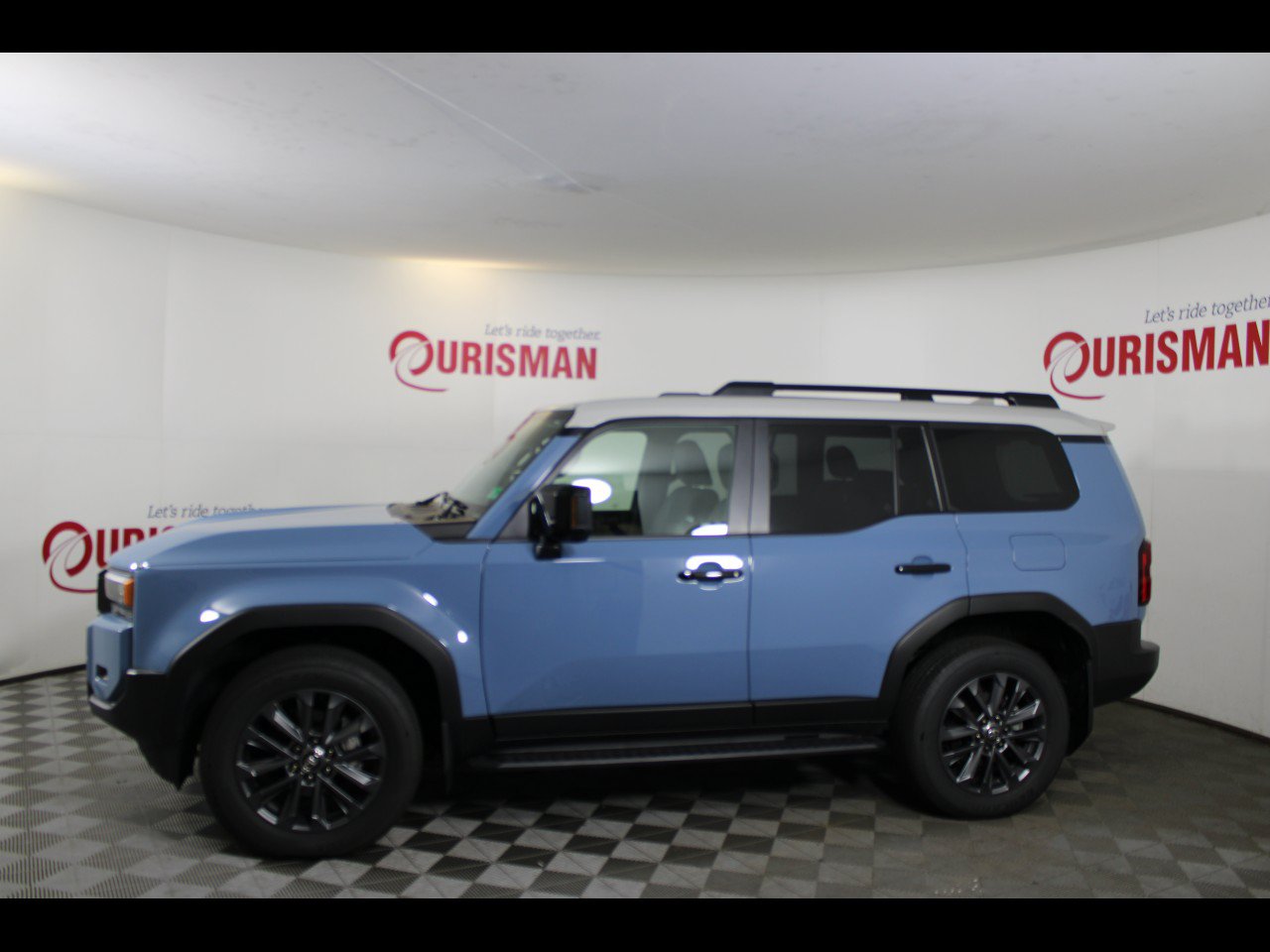 Used 2025 Toyota Land Cruiser w/ Premium Package AWD/4WD image 4