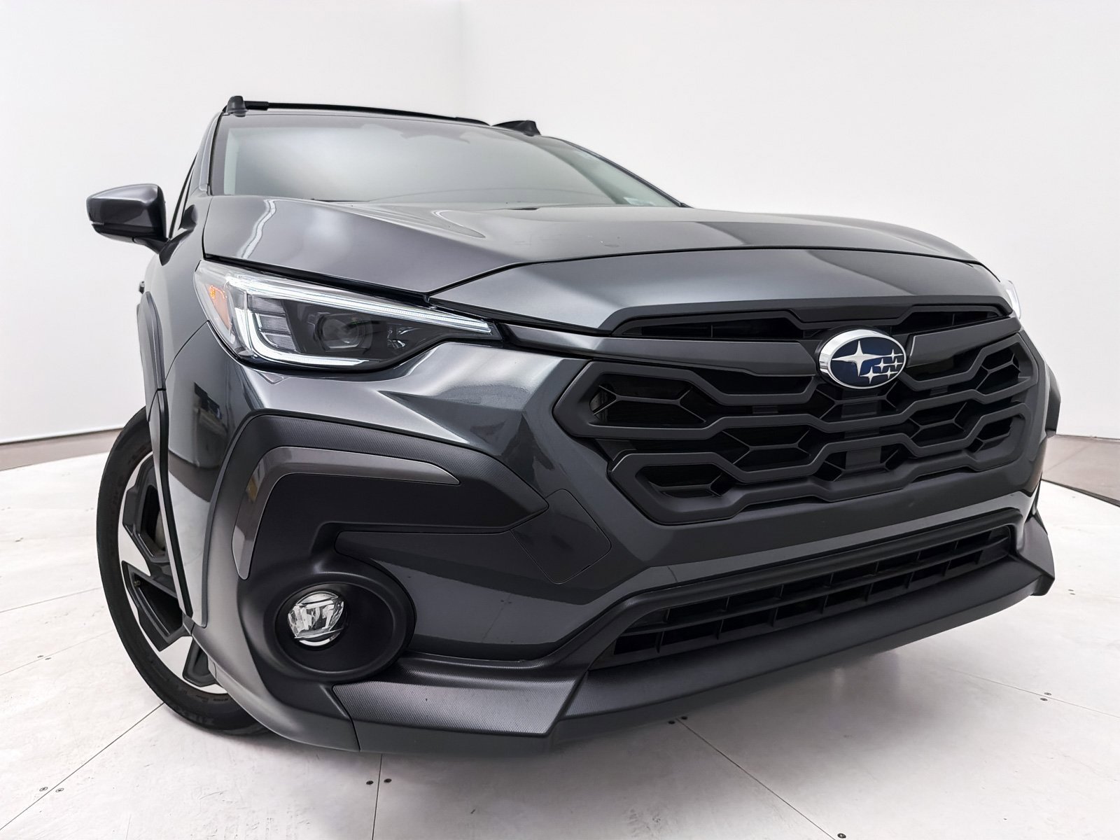 Used 2024 Subaru Crosstrek 2.5i Limited w/ Crosstrek Mirror Package image 2