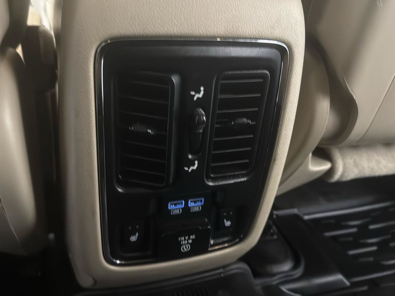 Used 2018 Jeep Grand Cherokee Limited w/ Luxury Group II AWD/4WD image 36