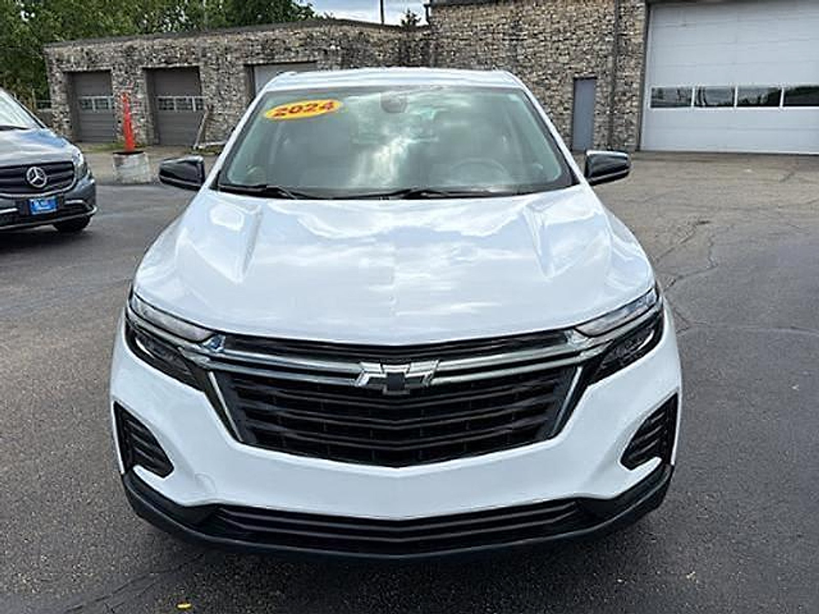Used 2024 Chevrolet Equinox LS w/ Sport Edition FWD image 2