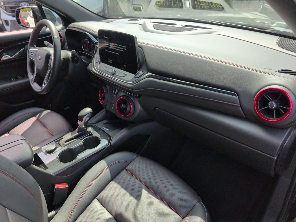 Used 2025 Chevrolet Blazer RS AWD/4WD image 32