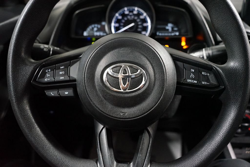 Used 2019 Toyota Yaris L FWD image 12