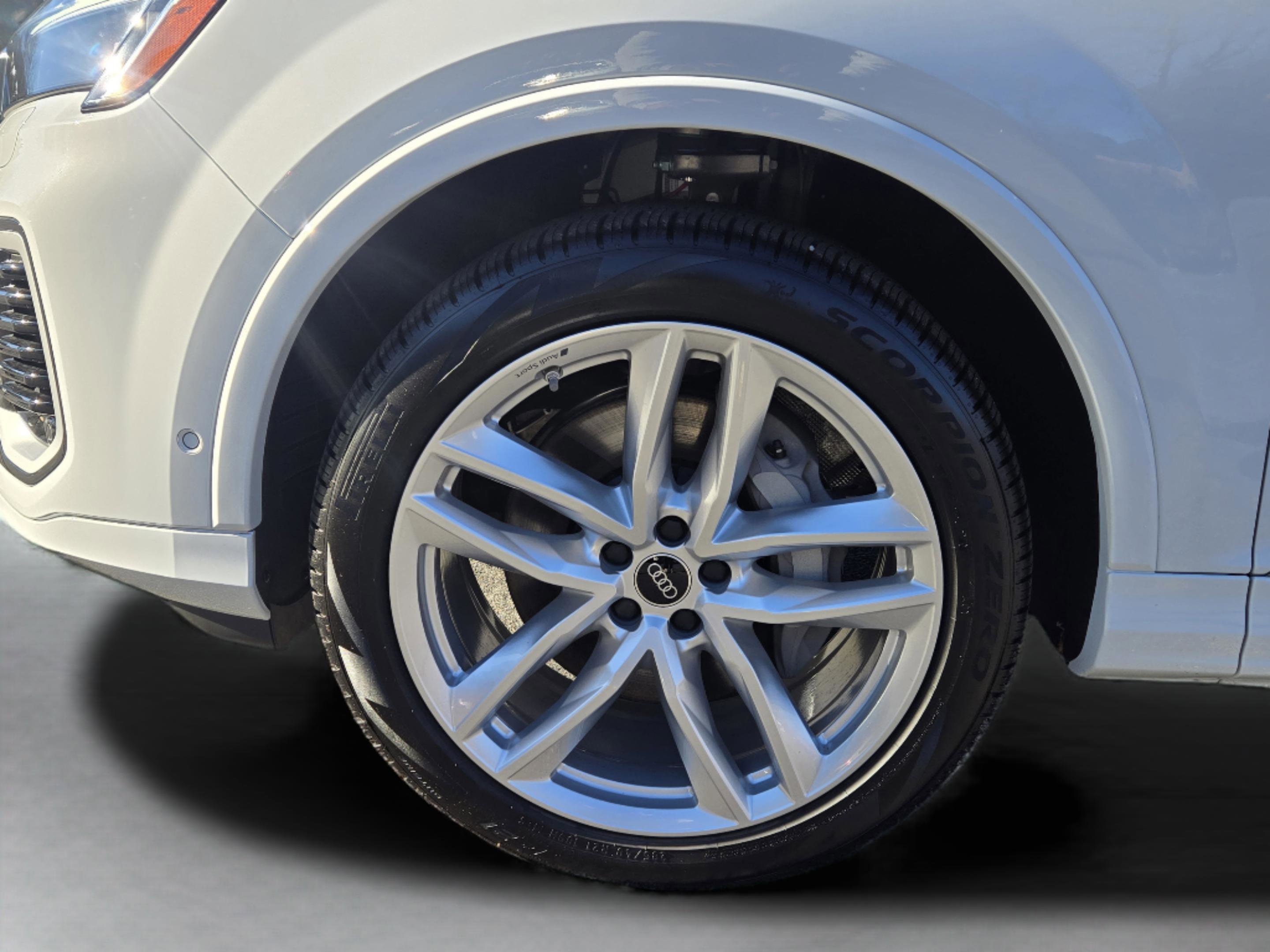 New 2025 Audi Q7 3.0T Premium Plus image 12