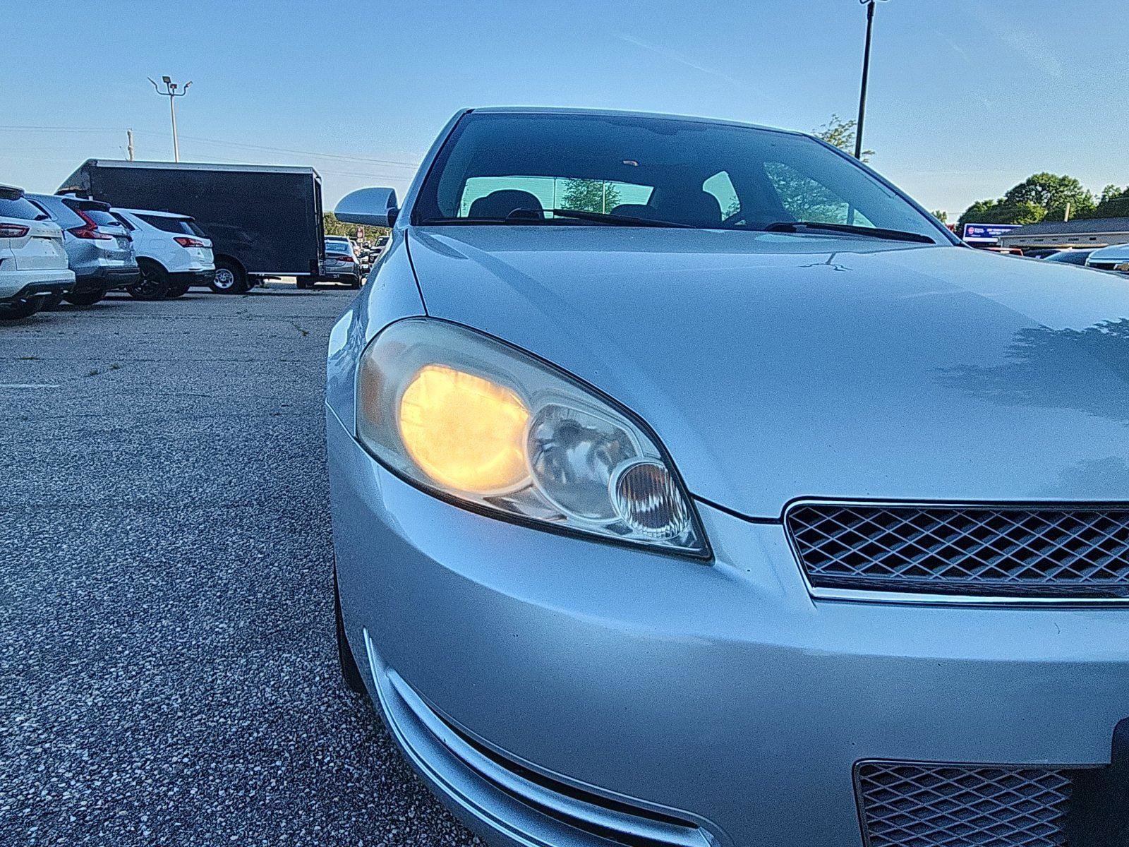 Used 2013 Chevrolet Impala LT w/ LT Sunroof Package FWD image 9
