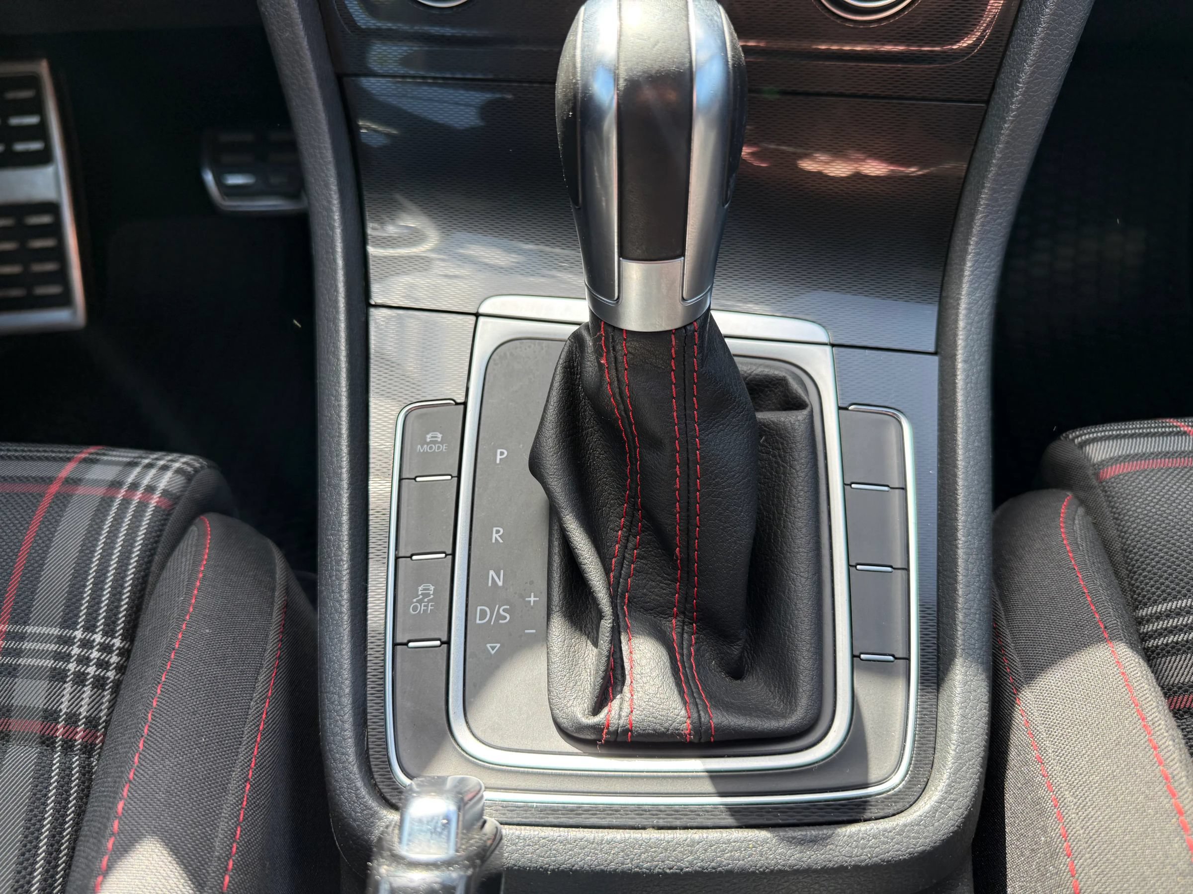 Used 2016 Volkswagen GTI S FWD image 26
