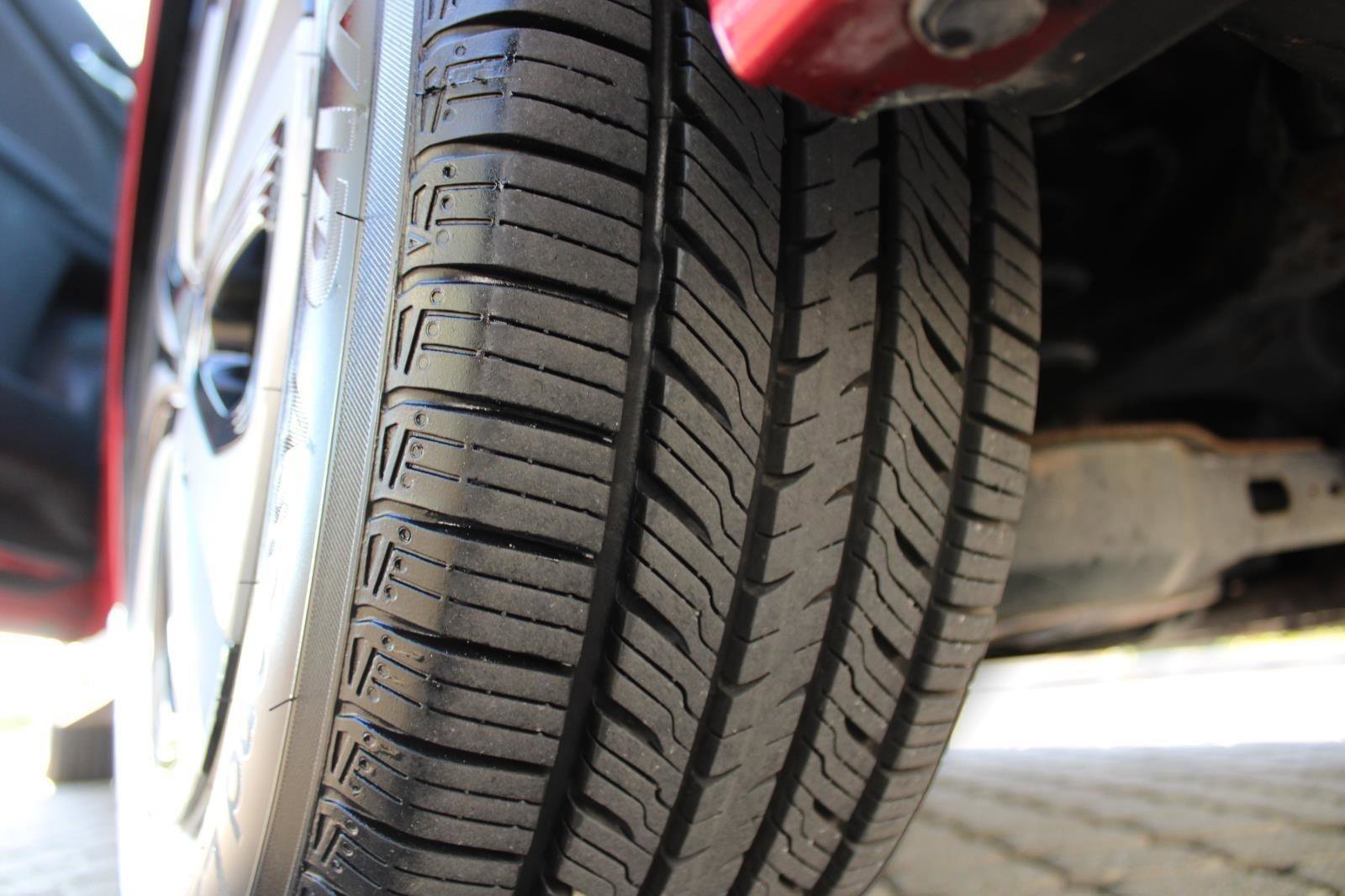 Used 2018 Toyota Prius Prime Plus image 13