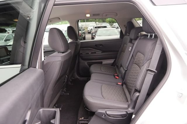 Certified 2025 Nissan Pathfinder SV AWD/4WD image 10