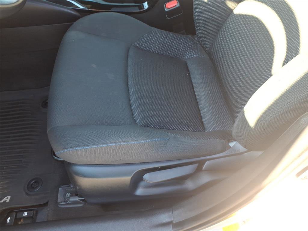 Used 2020 Toyota Corolla SE w/ SE Premium Package FWD image 24