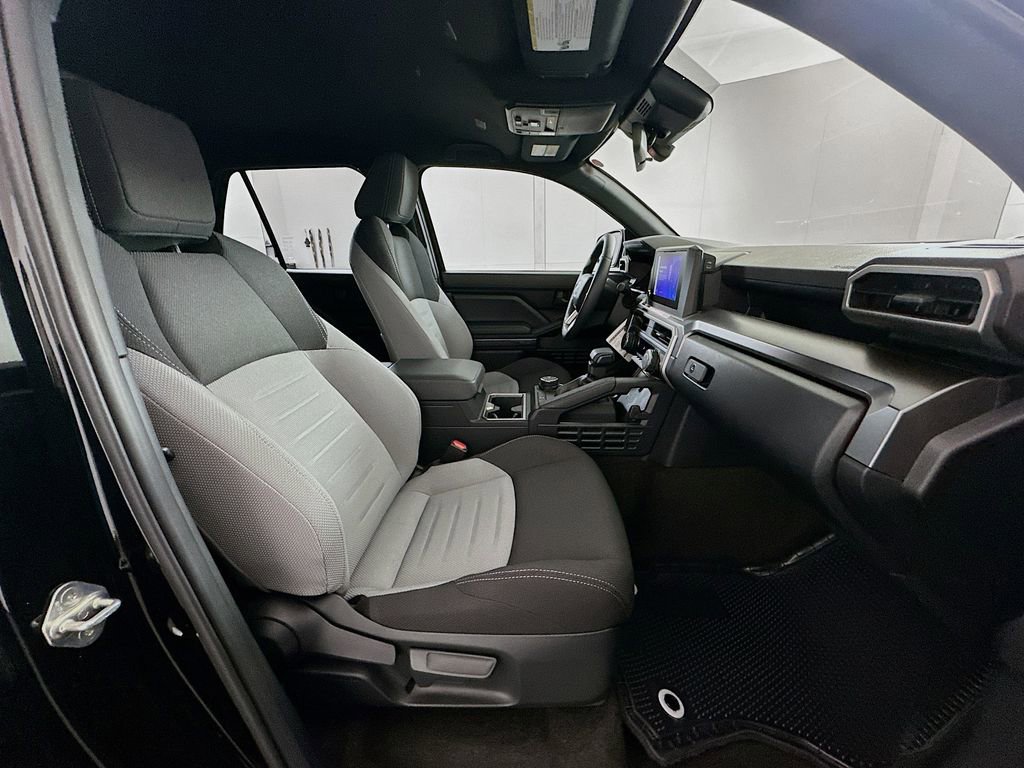 Certified 2025 Toyota 4Runner TRD Off-Road image 28