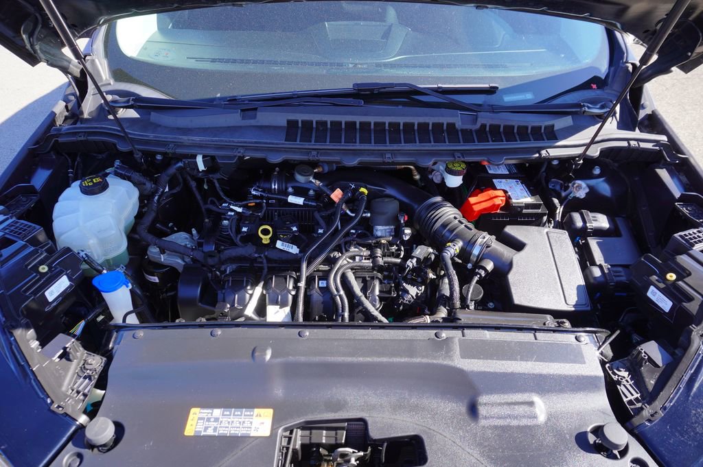 Used 2020 Ford Edge SE image 31