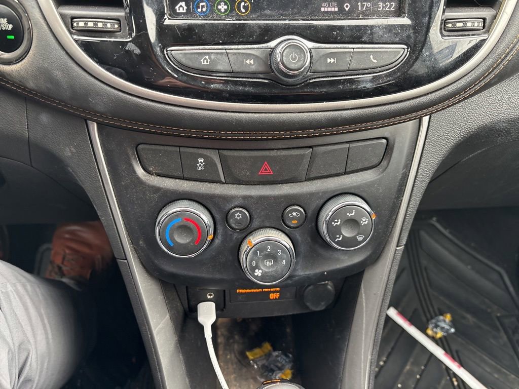 Used 2018 Chevrolet Trax LT w/ LT Convenience Package image 19