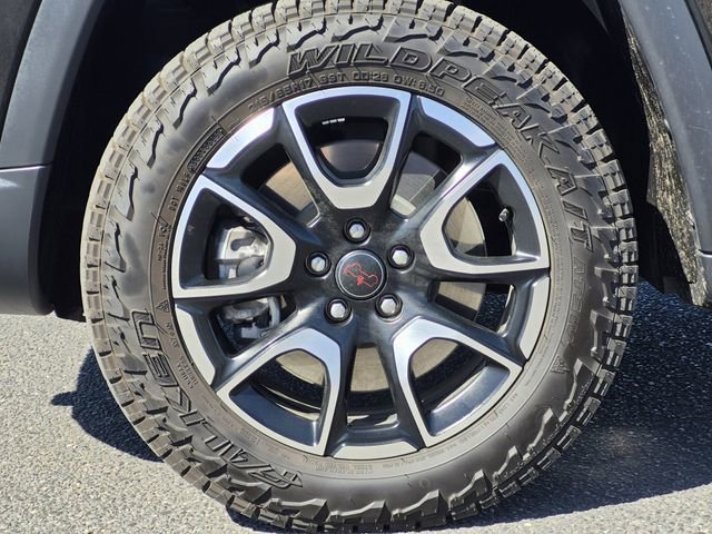 Certified 2025 Jeep Compass Trailhawk AWD/4WD image 7