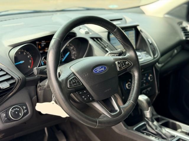 Used 2017 Ford Escape Titanium image 8